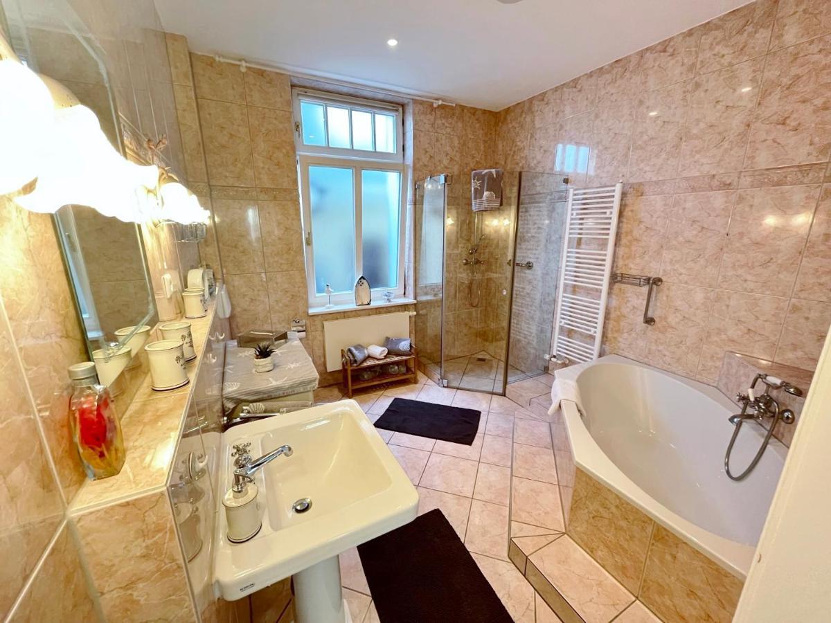 Hotel Ambiente Браке Экстерьер фото